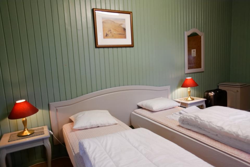 Frya Leir Hostel Buitenkant foto